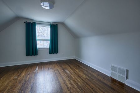 For Lease - 269 Haig Street Unit# Upper, Oshawa, Ontario - Photo 3