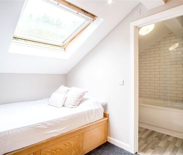 52 Bankfield Road, Huddersfield, HD1 - Photo 2