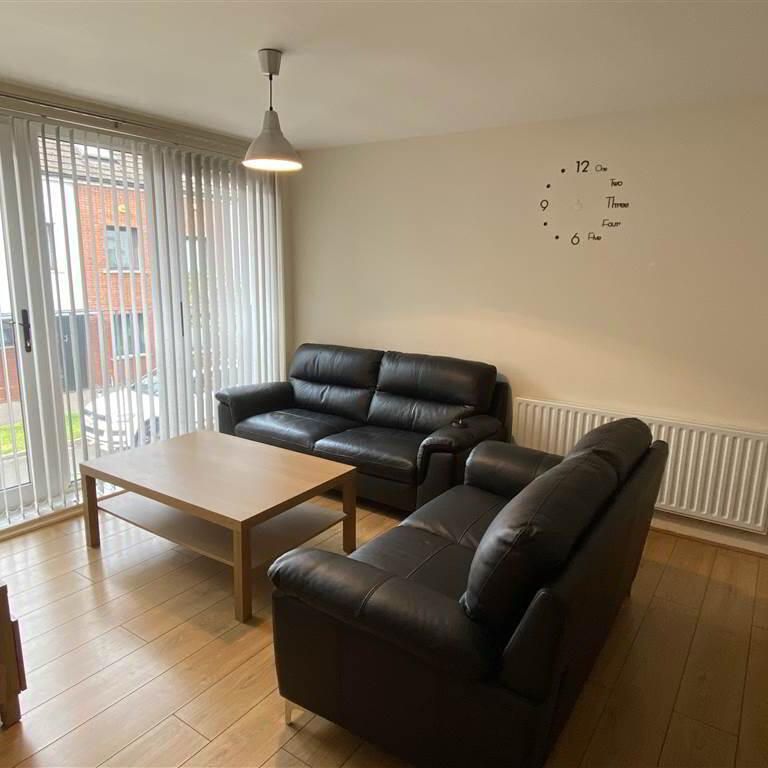 Apt, 7 Anderson Building, Belfast, BT13 2QQ - Photo 1