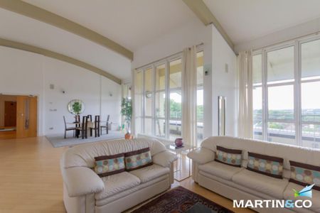 3 bedroom penthouse to rent - Photo 2