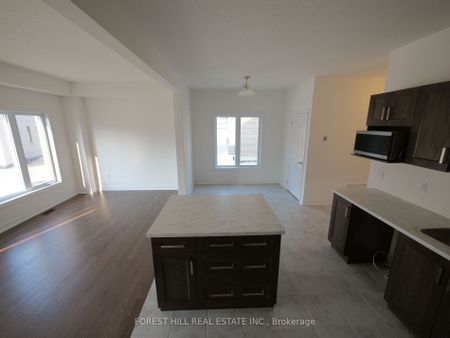 Semi-Detached Home For Lease | S8048794 - Photo 3