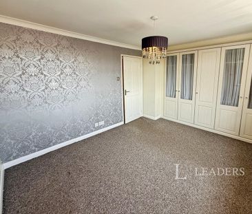 3 bedroom terraced house to rent - Photo 5