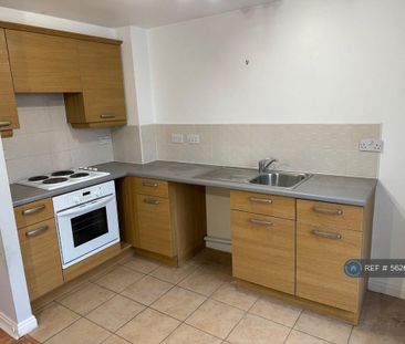 2 bedroom flat to rent - Photo 5