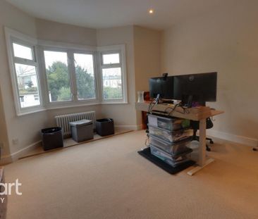 6 bedroom semi-detached house to rent - Photo 2