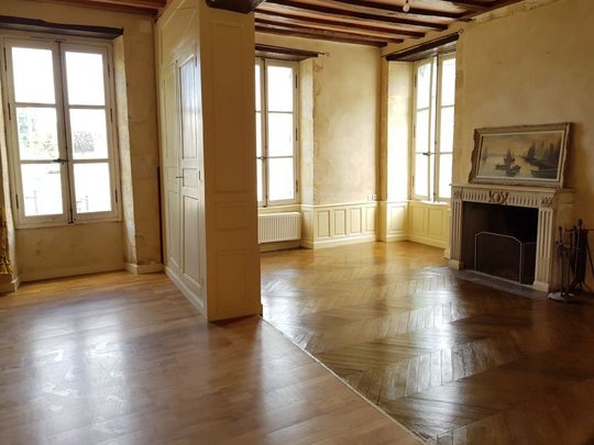 Location Maison 7 pièces 124m² - Photo 1