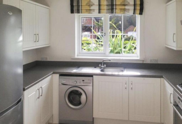 3 bedroom terraced house to rent - Photo 1