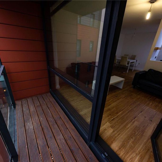 3 bedroom flat to rent - Photo 1