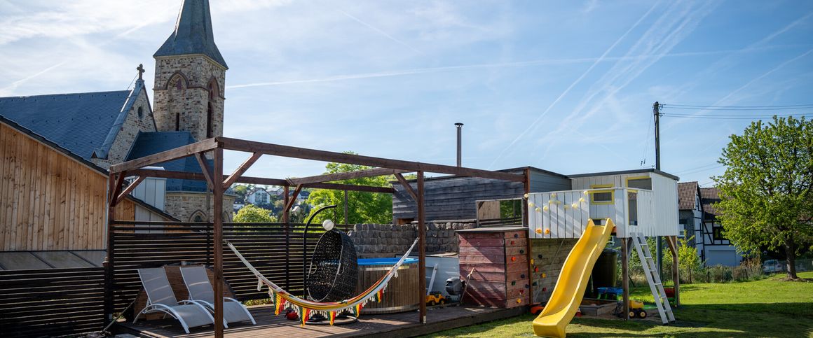 Moderne Erdgeschosswohnung mit Sauna & Garten - Foto 1