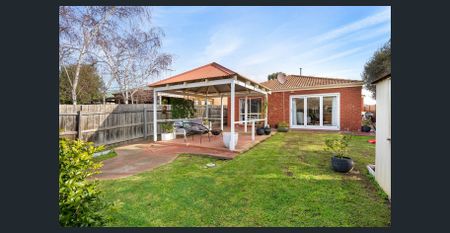 Beautifully Updated Family Home with Space, Comfort and Convenience - Photo 5