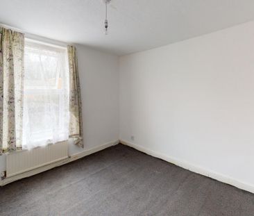 3 bedroom house to rent Beresford Street, Nottingham, NG7 - Photo 1