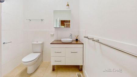 4 Greendale Road, Glen Iris - Photo 3