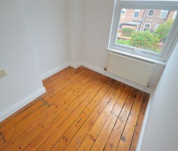 2 Bedroom Terraced To Let - Photo 2