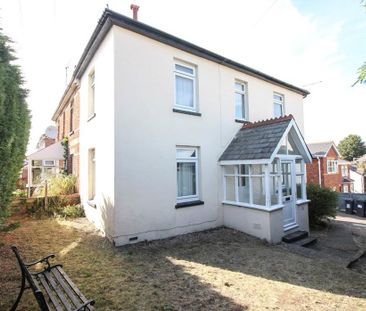 4 bedroom detached house to rent - Photo 3