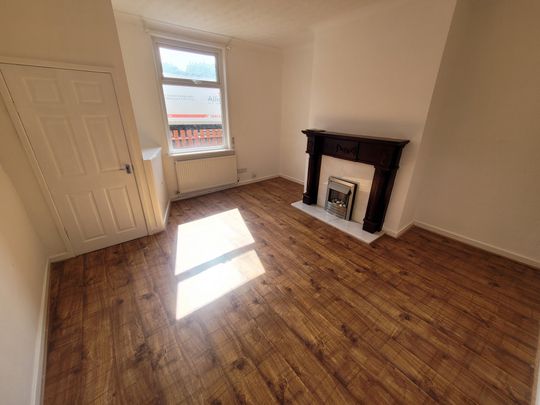 Pilsworth Road - Photo 1