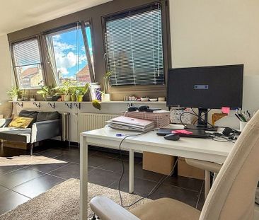 Appartement te huur in Elsene voor € 1.100 met 1 slaapkamer - Photo 1