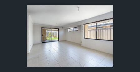 LOW-MAINTENANCE LIVING IN A PRIME SOUTHERN RIVER LOCATION - Photo 3