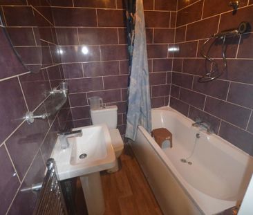 3 bedroom terraced house to rent - Photo 6