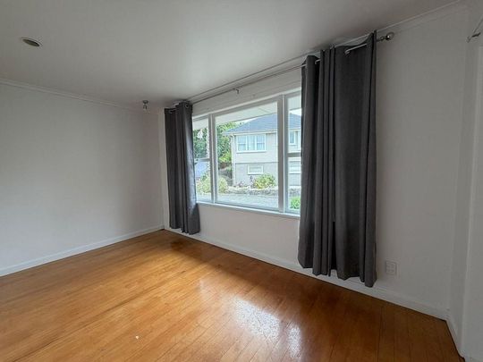 Charming Mt Eden 3BR Home w/ Parking - Photo 1