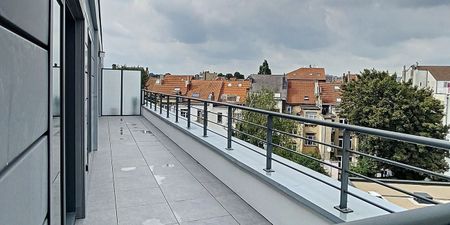 Appartement te huur in Laken voor € 1.500 met 2 slaapkamers - Photo 2