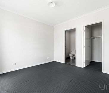 21 Sugarlea Street, Manor Lakes - Photo 6