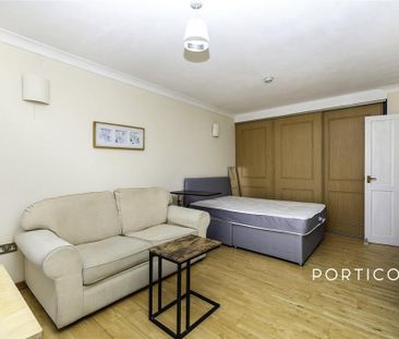 Studio to rent - Photo 5