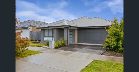 MODERN STYLISH FAMILY HOME IN BONSHAW - Photo 4