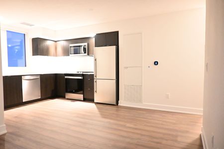 For Lease - 10 Eva Road Unit# 2002, Toronto, Ontario - Photo 4