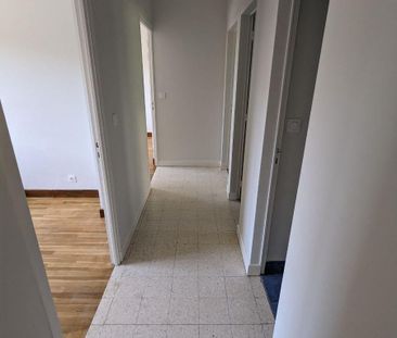 A NOGENT LE ROTROU, pavillon de construction traditionnelle sur sou... - Photo 5