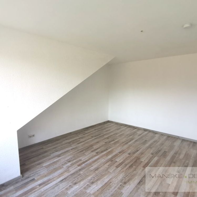 Gemütliche 3-Raum Dachgeschosswohnung in Oberhausen-Lirich - Photo 1