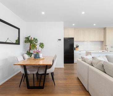 Light-Filled Modern Townhome in Denman Prospect - Photo 4