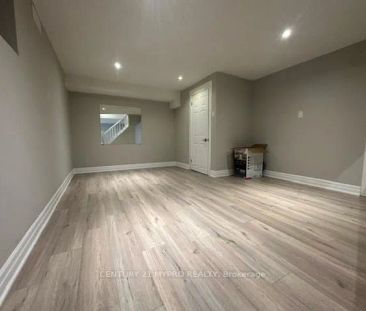 Property For Lease | W8448896 - Photo 4