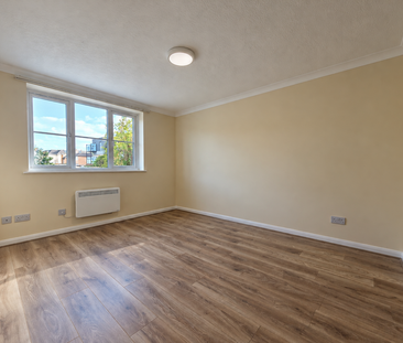 2 bedroom flat to rent - Photo 2
