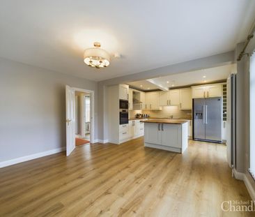 12 Belvoir Crescent, Belfast, BT8 7EJ - Photo 4