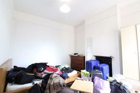 5 bedroom end of terrace house to rent - Photo 5