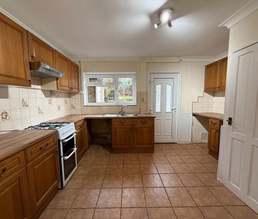 3 bedroom terraced house to rent - Photo 6