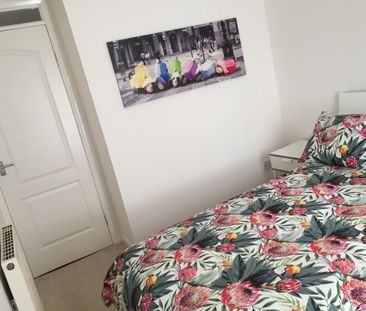 2 bedroom semi-detached house to rent - Photo 4