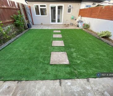 1 bedroom in a house share to rent - Photo 6