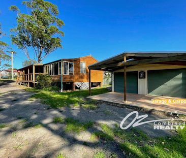Four Bedrooms on Large Block - Photo 3