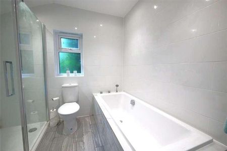 High Street, Brentwood, CM14 - Photo 2