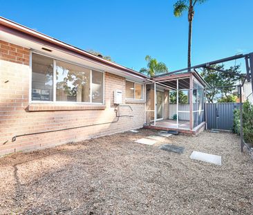 Recently renovated ready to move right in - Photo 5