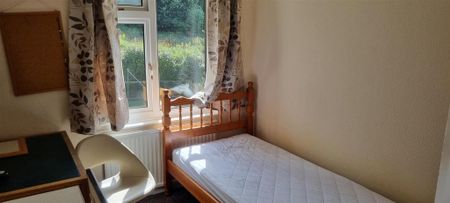 4 bedroom terraced house to rent - Photo 2