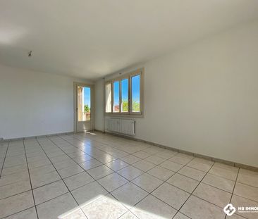 Location Appartement 5 pièces 82m² RIORGES 42153 - Photo 1