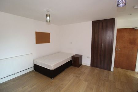 Flat , - Moor Lane, Preston - Photo 4