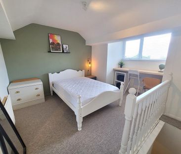 4 bedroom terraced house to rent - Photo 5