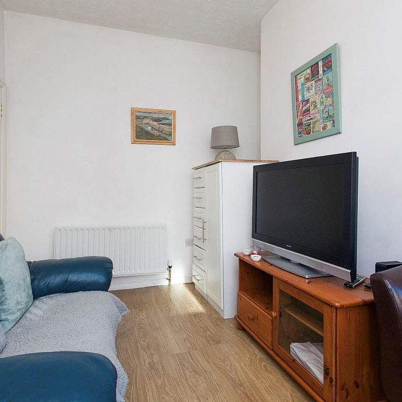 40 Brookland Street, Belfast BT9 7FZ - Photo 1