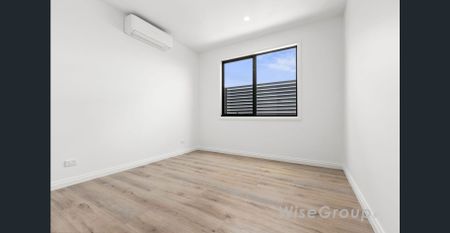 LUXURY BRAND NEW HOME IN DOVETON! - Photo 4