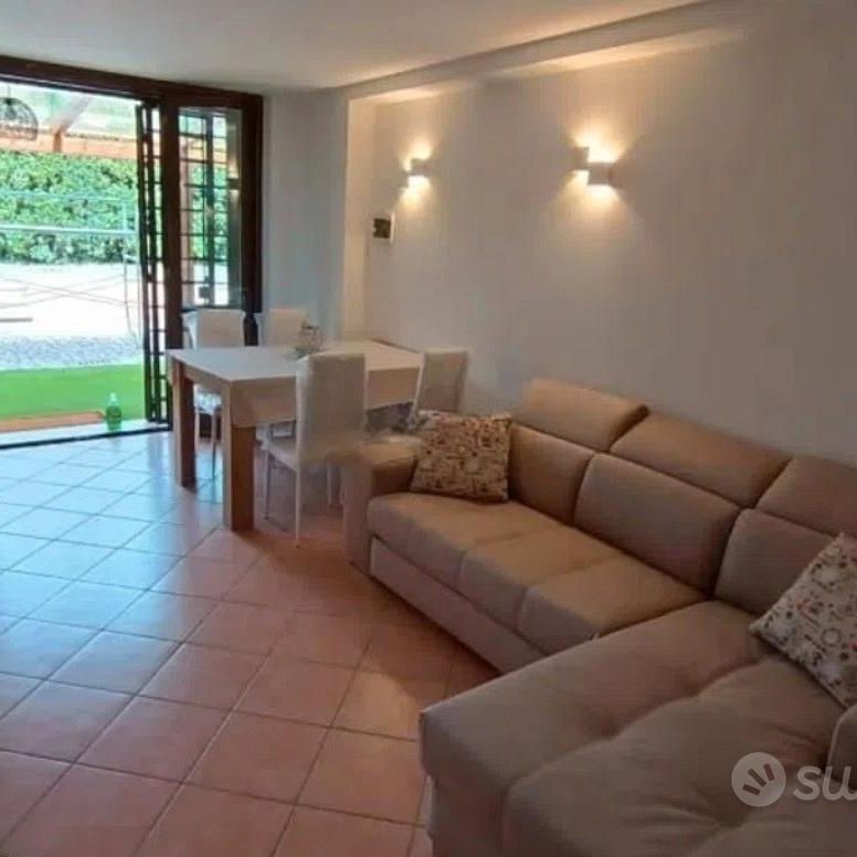 EUR VALLERANO BILOCALE Con GIARDINO/POSTO AUTO - Photo 1
