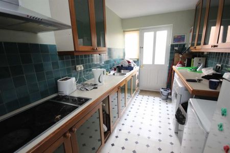 4 bedroom private hall to rent - Photo 5