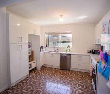 54 Hughes St North, Woodville - Photo 5