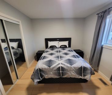 For Lease - 2415 Padstow Crescent, Mississauga, Ontario - Photo 5
